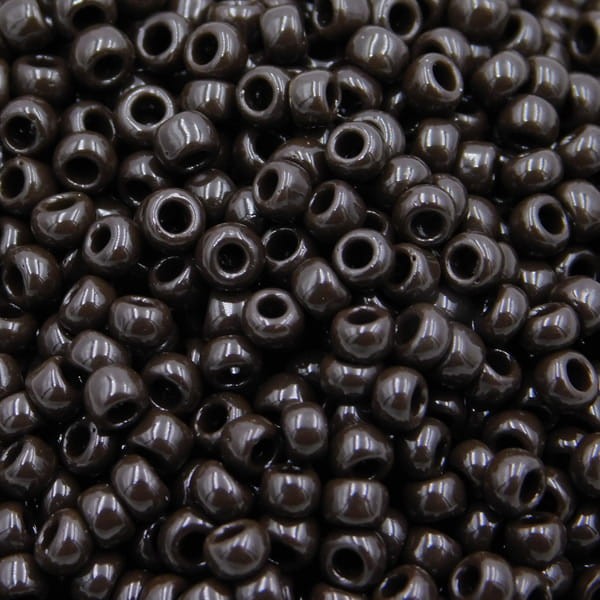 TOHO Round 8/0 Opaque Deep Chocolate Brown (10g)